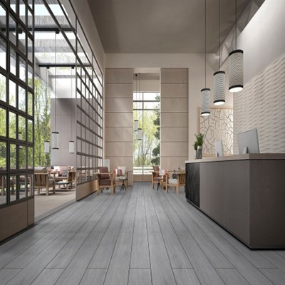 Серая деревянная плитка с текстурой (кедровый серый)